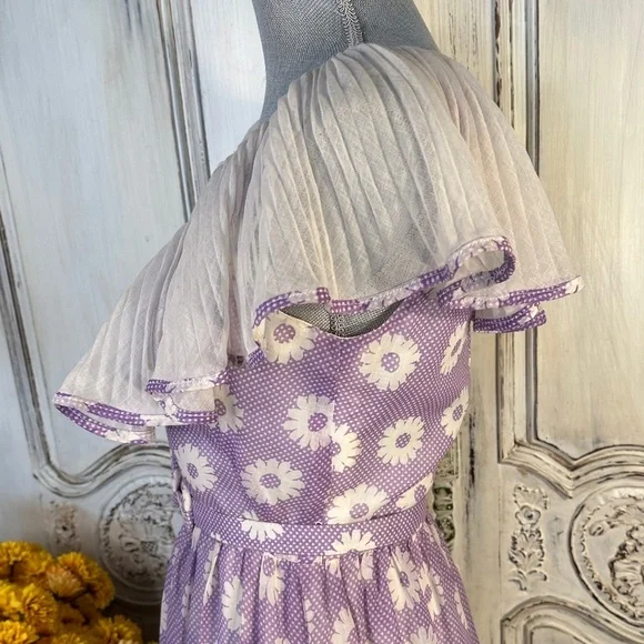 Miss Elliette Vintage Lavender Daisy Print Floral Maxi Dress CottageCore - Picture 7 of 12